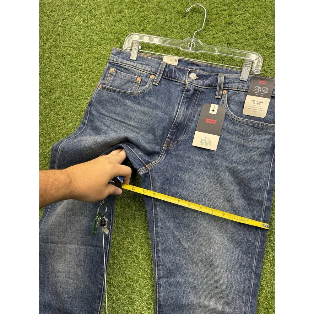 Levis shop confidence